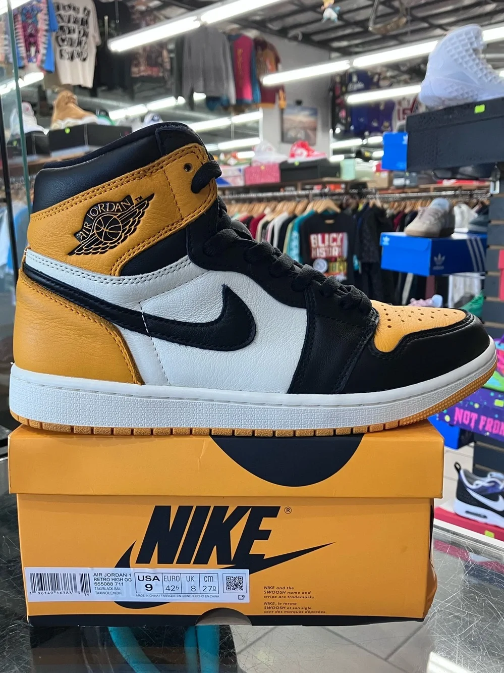 Air Jordan 1 Retro High Taxi Size 9